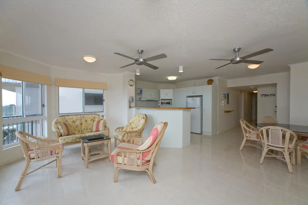 Pacific Waves Apartments ヌーサヘッズ