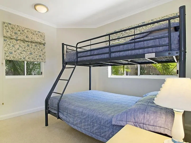 Pacific Waves Apartments ヌーサヘッズ